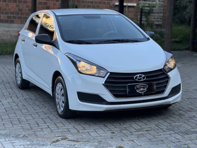 HYUNDAI - HB20 - 2017/2017 - Branca - R$ 56.900,00