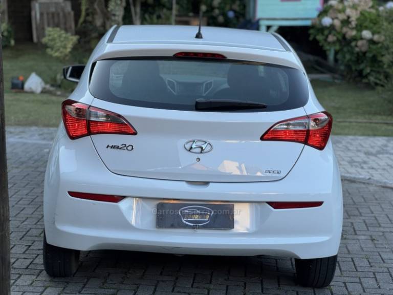 HYUNDAI - HB20 - 2017/2017 - Branca - R$ 56.900,00