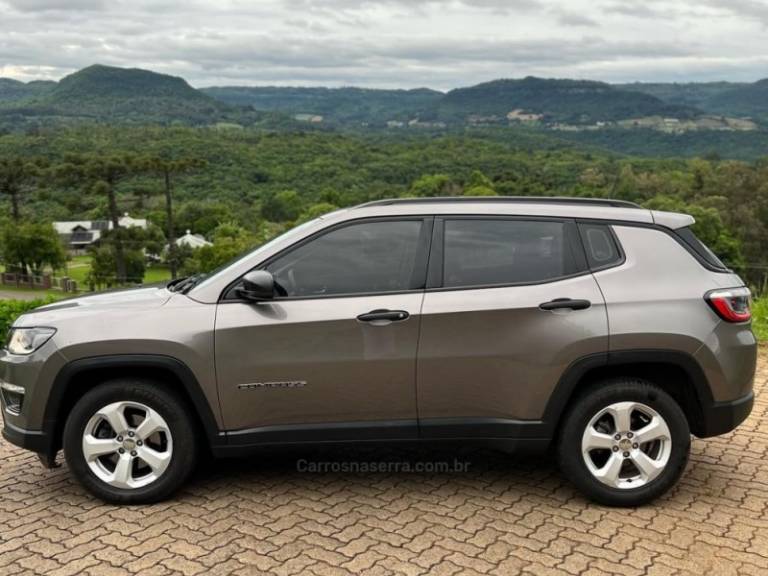 JEEP - COMPASS - 2016/2017 - Cinza - R$ 85.900,00