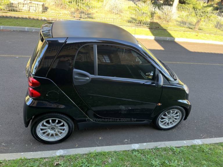 SMART - FORTWO - 2011/2012 - Preta - R$ 56.900,00