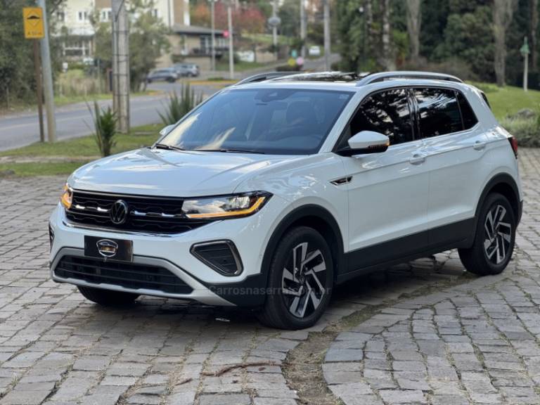 VOLKSWAGEN - T-CROSS - 2024/2025 - Branca - R$ 169.900,00