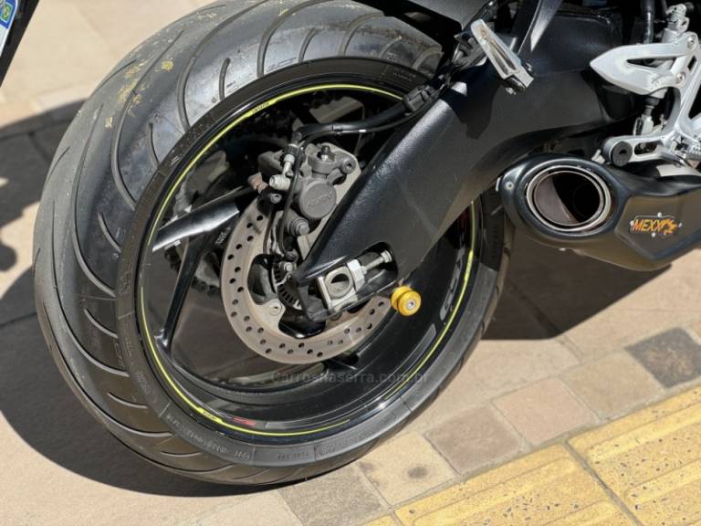 SUZUKI - GSX - 2017/2018 - Azul - R$ 52.900,00