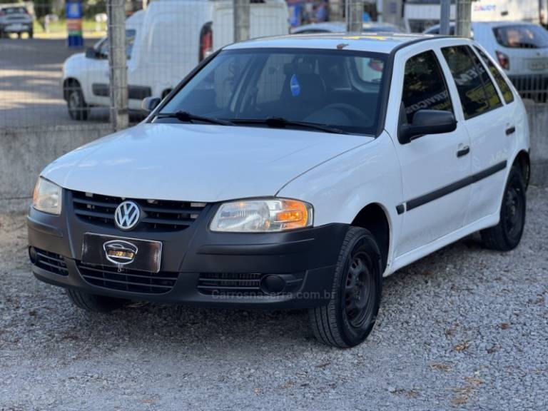 VOLKSWAGEN - GOL - 2006/2007 - Branca - R$ 14.900,00