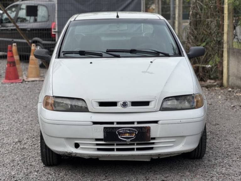 FIAT - SIENA - 2004/2004 - Branca - R$ 15.900,00