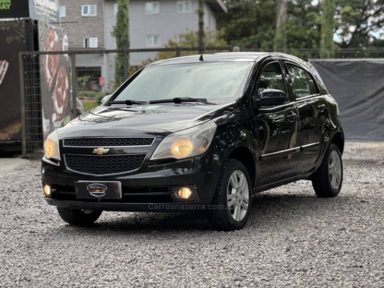 CHEVROLET - AGILE - 2010/2011 - Verde - R$ 36.900,00