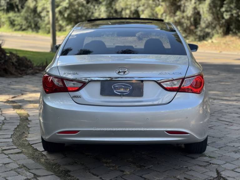 HYUNDAI - SONATA - 2011/2012 - Prata - R$ 73.900,00