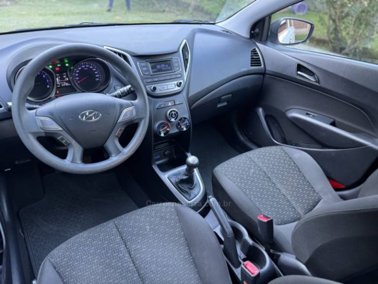 HYUNDAI - HB20 - 2017/2017 - Branca - R$ 56.900,00