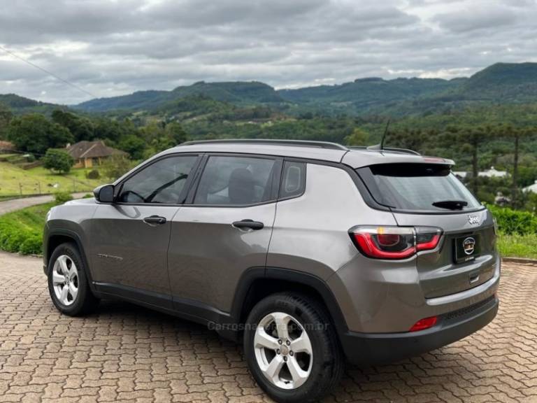 JEEP - COMPASS - 2016/2017 - Cinza - R$ 85.900,00