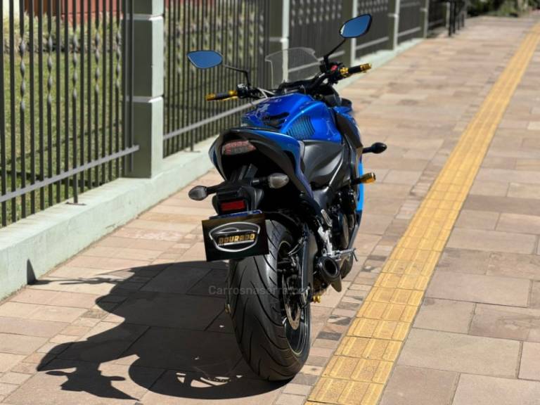 SUZUKI - GSX - 2017/2018 - Azul - R$ 52.900,00