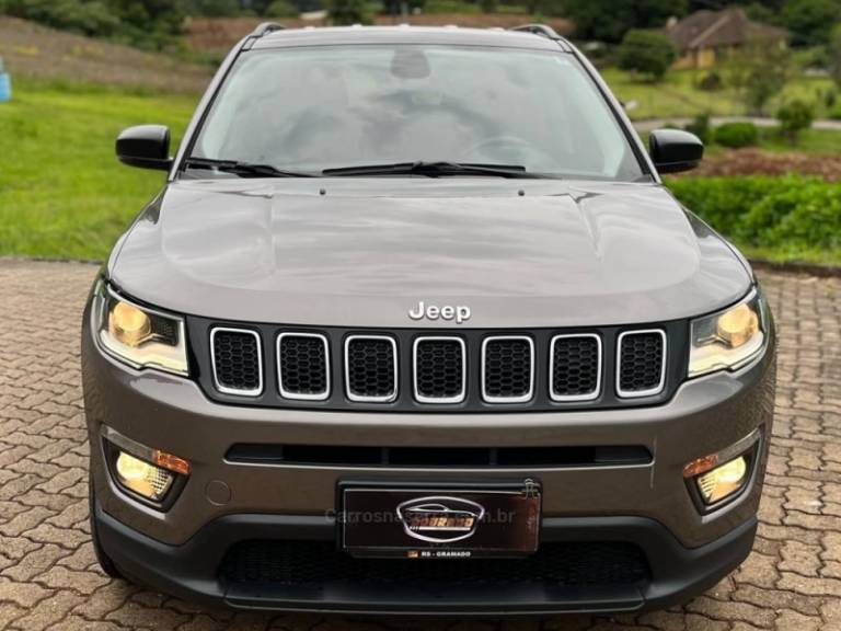JEEP - COMPASS - 2016/2017 - Cinza - R$ 85.900,00