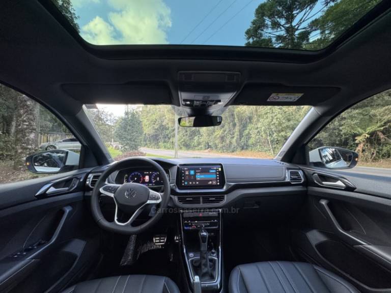 VOLKSWAGEN - T-CROSS - 2024/2025 - Branca - R$ 169.900,00