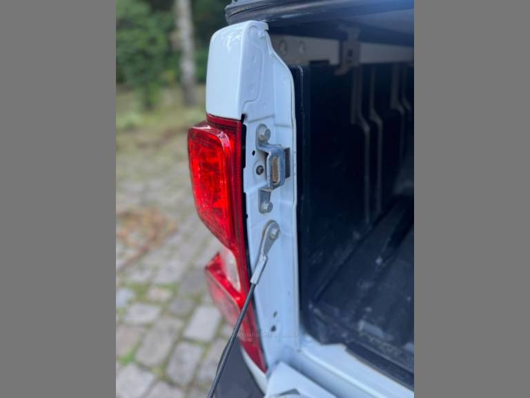 CHEVROLET - S10 - 2019/2020 - Branca - R$ 139.900,00