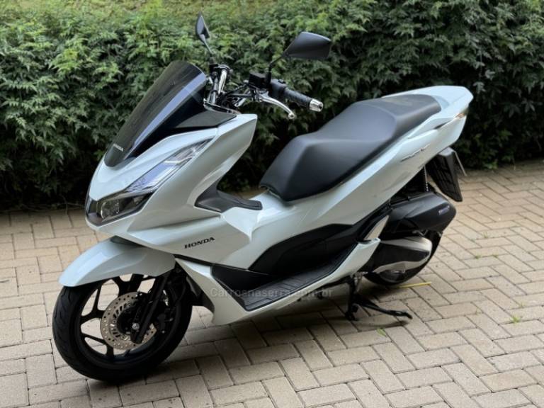 HONDA - PCX - 2023/2023 - Branca - R$ 21.900,00