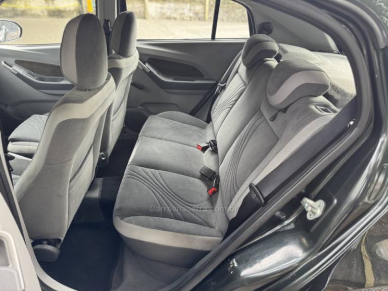 CHEVROLET - AGILE - 2010/2011 - Verde - R$ 36.900,00