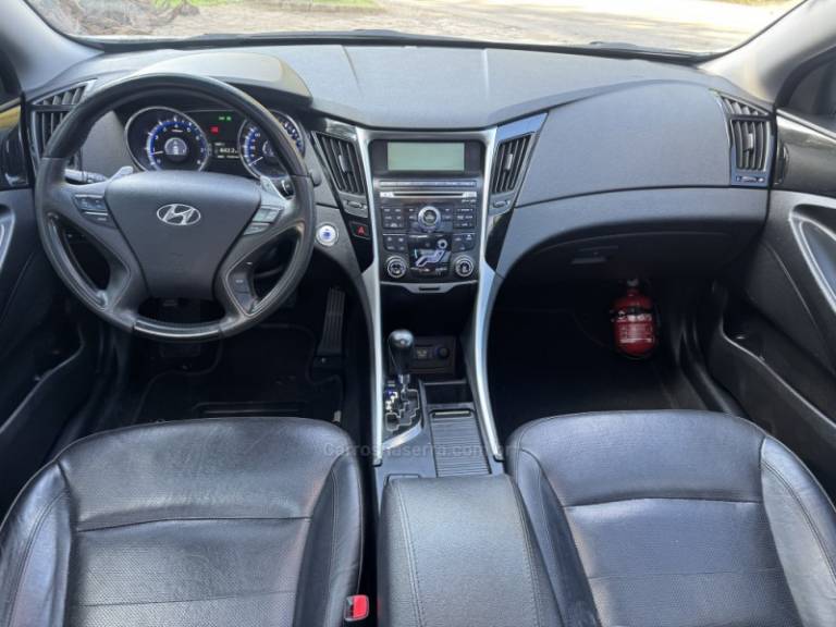 HYUNDAI - SONATA - 2011/2012 - Prata - R$ 73.900,00