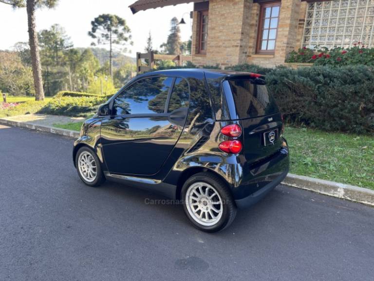 SMART - FORTWO - 2011/2012 - Preta - R$ 56.900,00