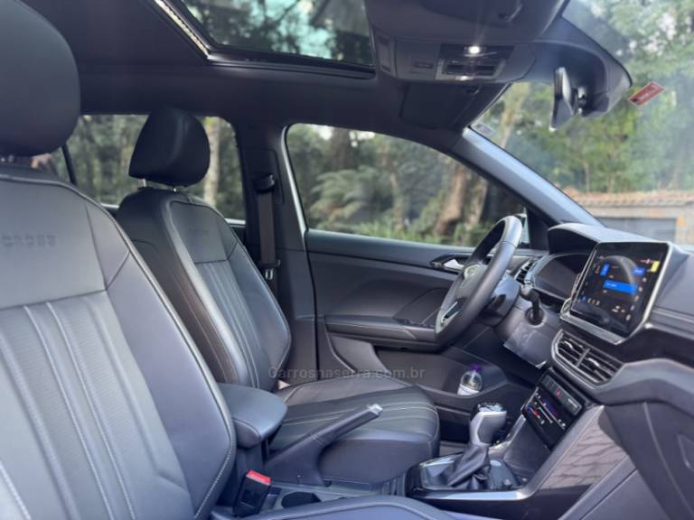VOLKSWAGEN - T-CROSS - 2024/2025 - Branca - R$ 169.900,00