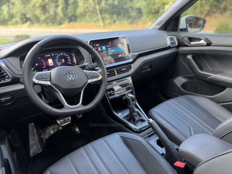 VOLKSWAGEN - T-CROSS - 2024/2025 - Branca - R$ 169.900,00