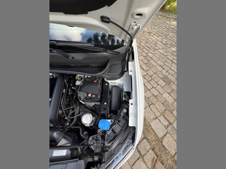 VOLKSWAGEN - T-CROSS - 2024/2025 - Branca - R$ 169.900,00