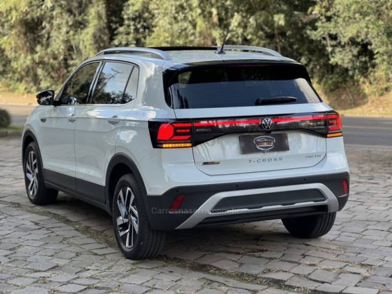 VOLKSWAGEN - T-CROSS - 2024/2025 - Branca - R$ 169.900,00