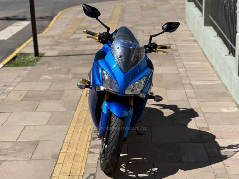SUZUKI - GSX - 2017/2018 - Azul - R$ 52.900,00